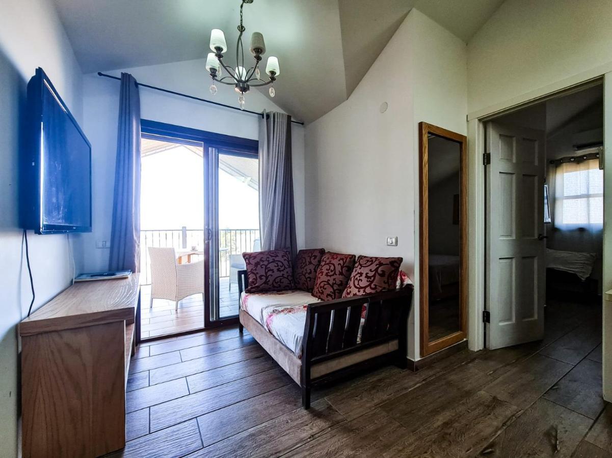 קדמת צבי Villa Exteriör bild