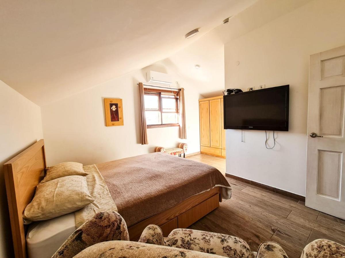 קדמת צבי Villa Exteriör bild